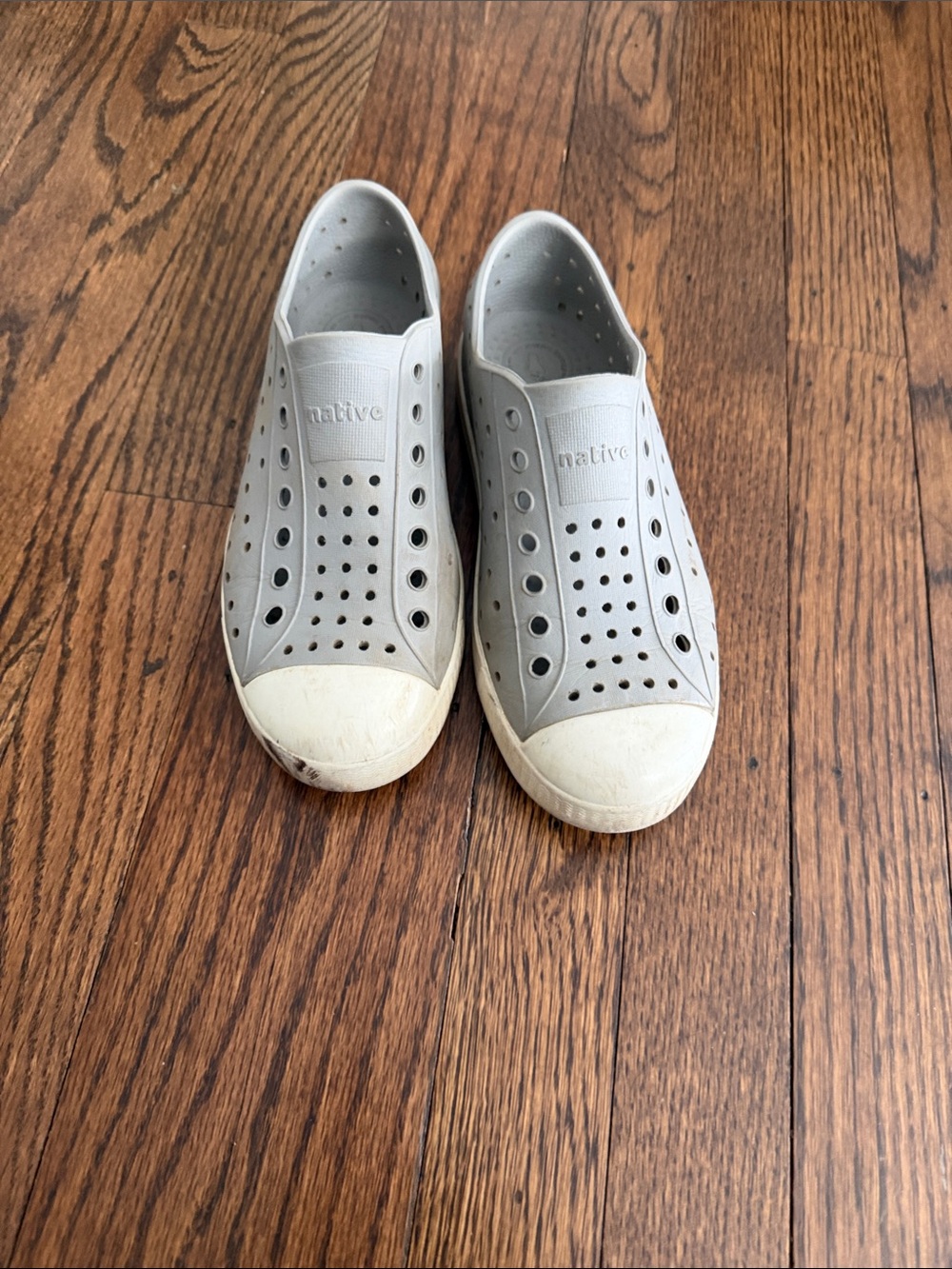 Native Jefferson Kids Slip-On Water Shoes in Light Gray with White Toe
